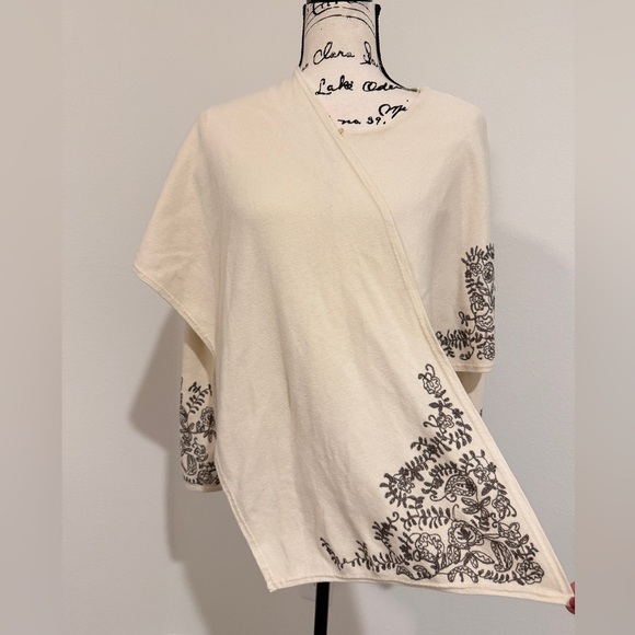 Anthropologie Moth Wrap Cardigan Embroidered Sz XS Wool Blend Quiet Luxury - Picture 16 of 16